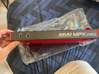 AKAI MPK Mini Teclado Controlador MIDI USB