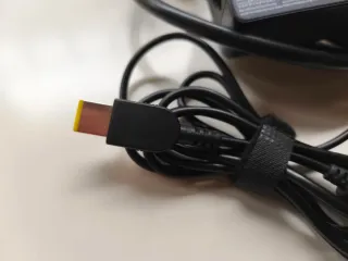 Cargador Lenovo Negro