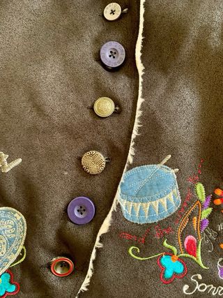 Cazadora Desigual Mujer con bordados.