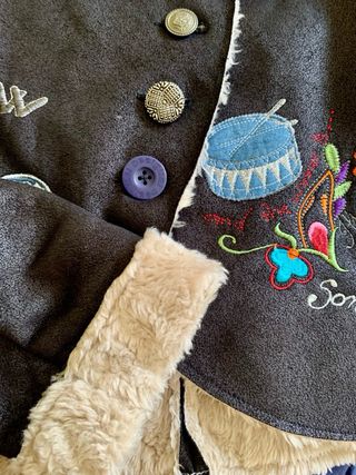 Cazadora Desigual Mujer con bordados.