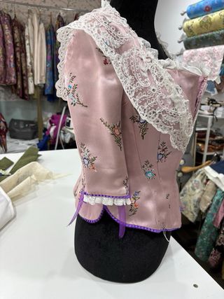 Traje de Fallera con botines alquiler o venta