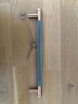 9 Tiradores cocina cobre y gris