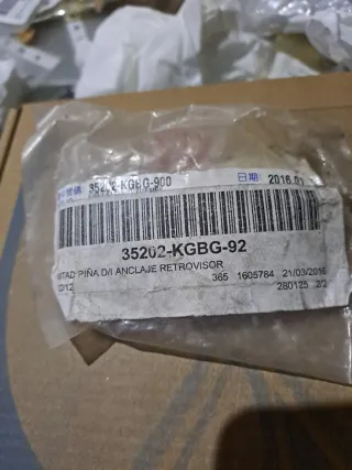 Kymco People 125cc Mitad Piña D/I Anclaje Retrovis