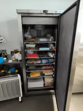 Frigorífico y Congelador Eutron