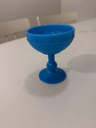 Copa de opalina azul