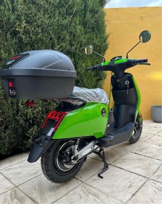 Moto Eléctrica Scooter Verde