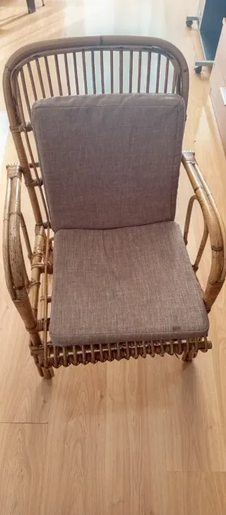 Silla de jardín de ratán y tela