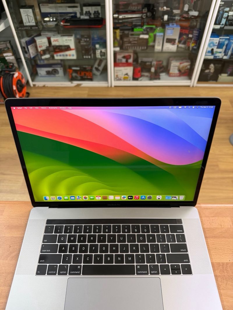 MacBook Pro 15” 2019 i9 16GB RAM 500GB SSD afbeelding 5