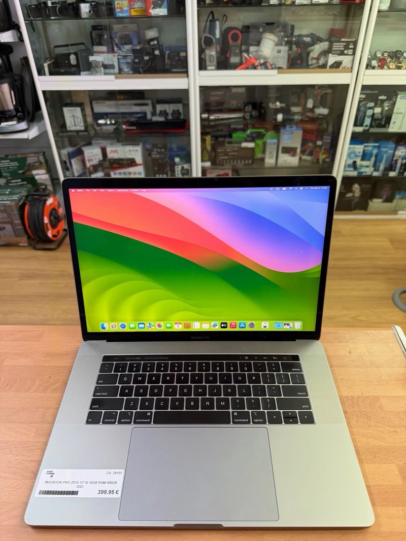 MacBook Pro 15” 2019 i9 16GB RAM 500GB SSD afbeelding 2