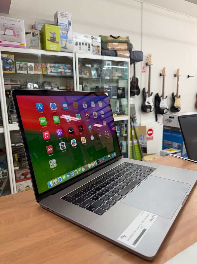 MacBook Pro 15” 2019 i9 16GB RAM 500GB SSD afbeelding 12
