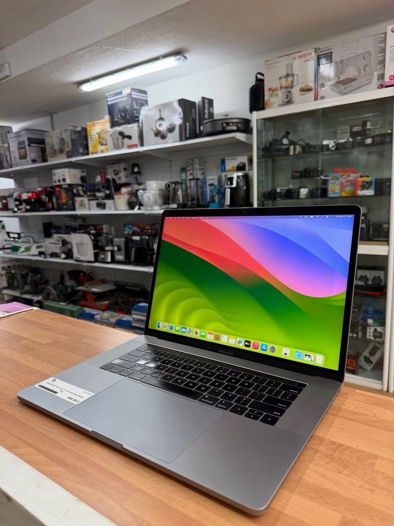 MacBook Pro 15” 2019 i9 16GB RAM 500GB SSD afbeelding 3