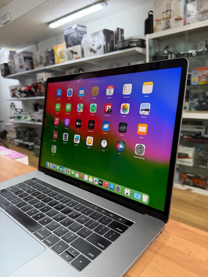 MacBook Pro 15” 2019 i9 16GB RAM 500GB SSD afbeelding 11