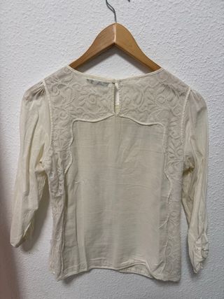 Blusa Bimba y Lola encaje beige