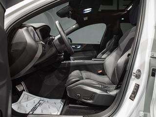 Volvo XC60 2.0 B4 Mild-Hybrid R-Design