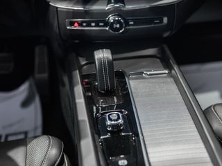 Volvo XC60 2.0 B4 Mild-Hybrid R-Design