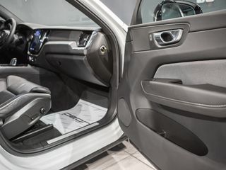 Volvo XC60 2.0 B4 Mild-Hybrid R-Design