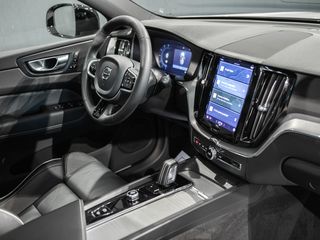 Volvo XC60 2.0 B4 Mild-Hybrid R-Design