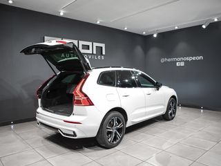 Volvo XC60 2.0 B4 Mild-Hybrid R-Design