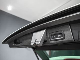 Volvo XC60 2.0 B4 Mild-Hybrid R-Design