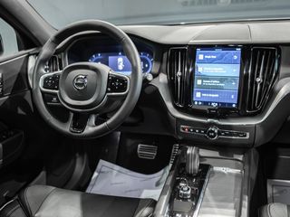 Volvo XC60 2.0 B4 Mild-Hybrid R-Design