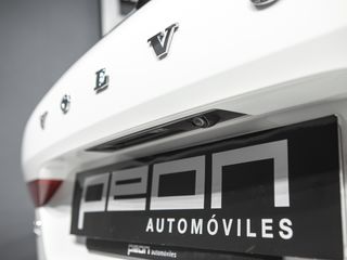 Volvo XC60 2.0 B4 Mild-Hybrid R-Design