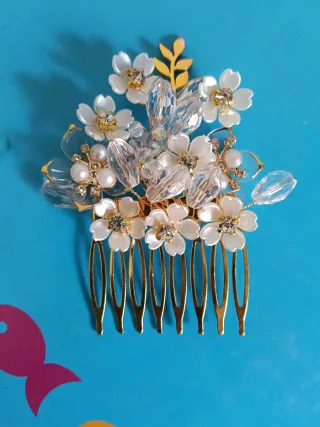 Peineta artesanal flores y cristal