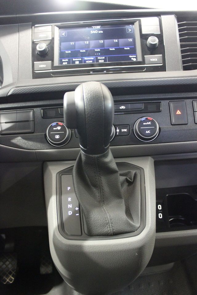 Volkswagen Caravelle 2024