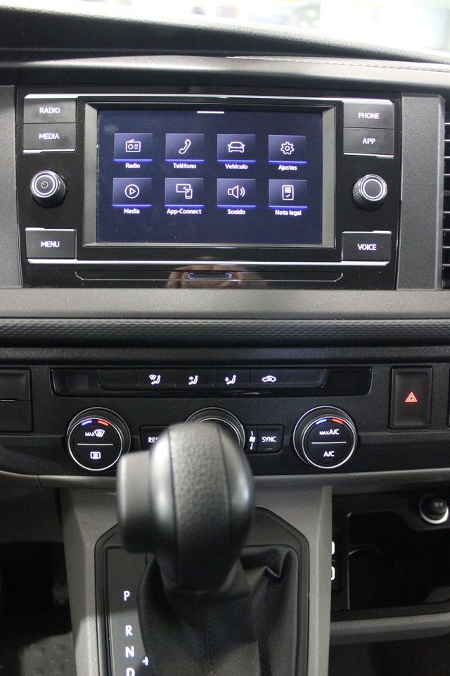 Volkswagen Caravelle 2024