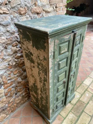 Armario antiguo estilo italiano verde