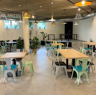 Silla de bar negra estilo Tolix