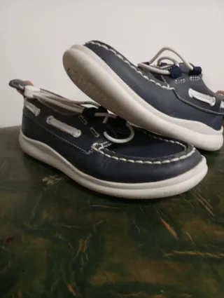 Náuticos Clarks niño 27 y gorra