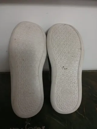 Náuticos Clarks niño 27 y gorra