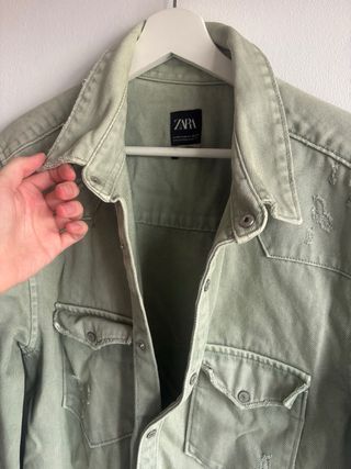 Chaqueta Zara Talla M Desgastada Verde