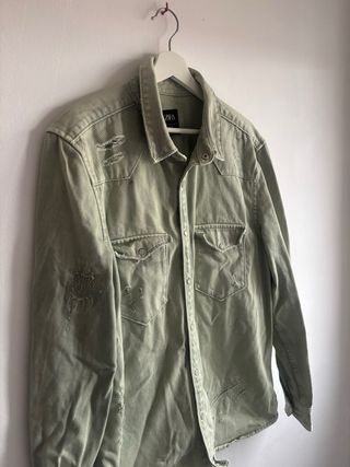 Chaqueta Zara Talla M Desgastada Verde