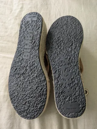 Sandalias Bimba y Lola Doradas Talla 40