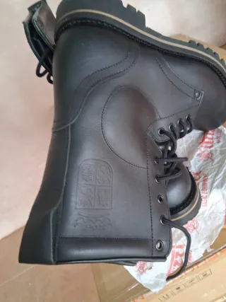 Botas militares negras talla 42.5