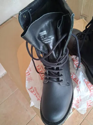 Botas militares negras talla 42.5