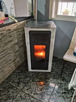 Estufa de pellets en buen estado