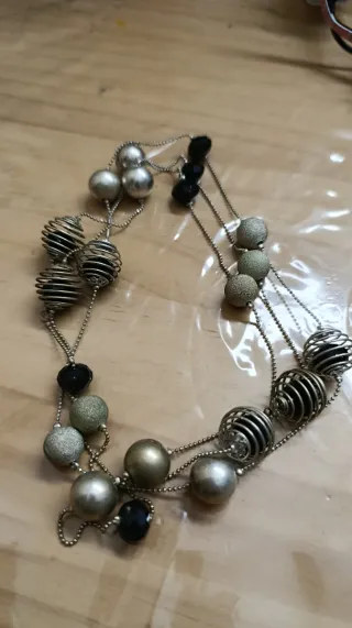 Collar largo vintage plateado y negro