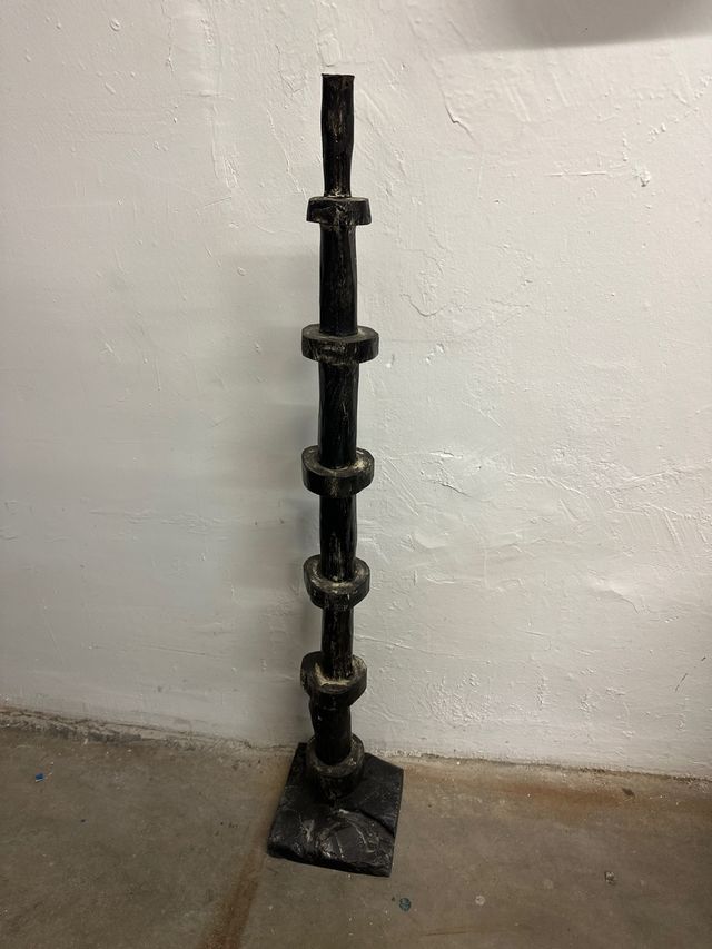 Columna decorativa madera tallada