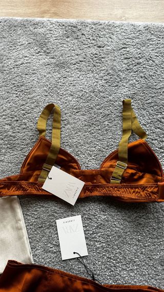 Conjunto lencería Zara