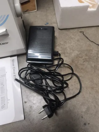 Máquina de coser Silver Crest 8750