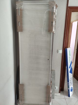 Puerta de interior abatible blanca Nueva