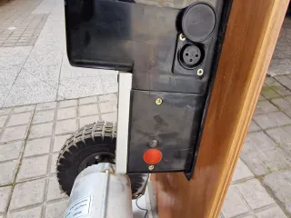 Skate eléctrico LONBO con ruedas todoterreno