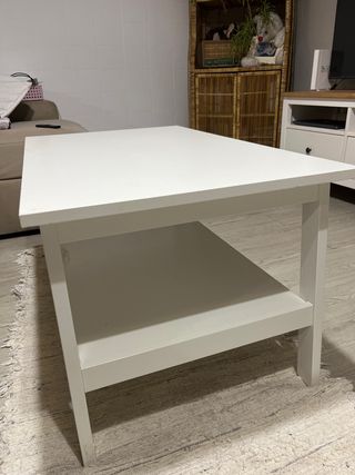 Mesa auxiliar blanca