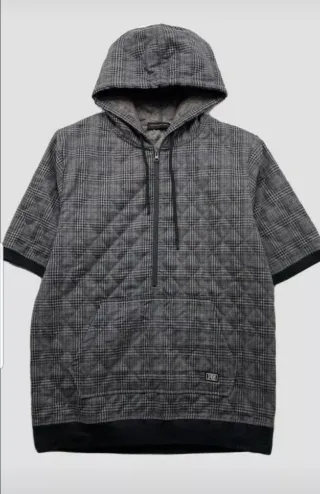 Sudadera larga de tonos grises cuadros acolchada