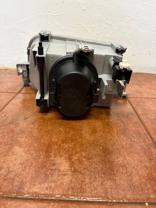 Faro Delantero Derecho Renault Clio I