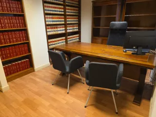 Silla de oficina ergonómica negra