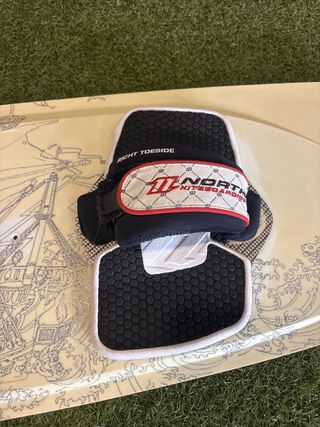 Tabla Kitesurf North Jaime 126x37 Como nueva