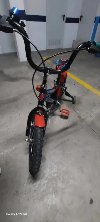 Bicicleta infantil BLAST 160 con ruedines